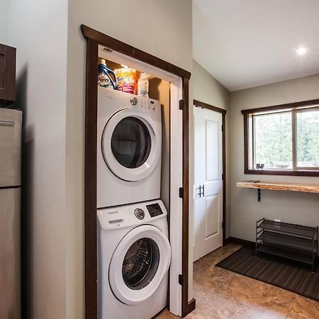 The Best 2 Bedrooms Suite In Revelstoke! Dış mekan fotoğraf