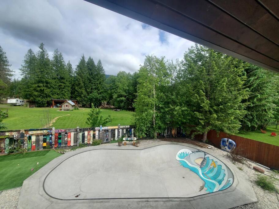 The Best 2 Bedrooms Suite In Revelstoke! Dış mekan fotoğraf